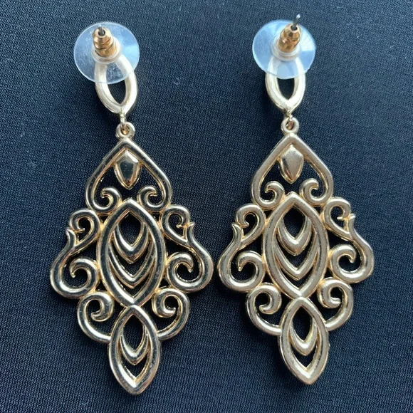 Crystal Dangle Earrings - Picture 3 of 7